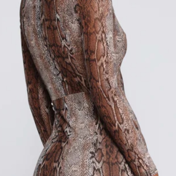 New Windsor Dress - Picture 3 of 7